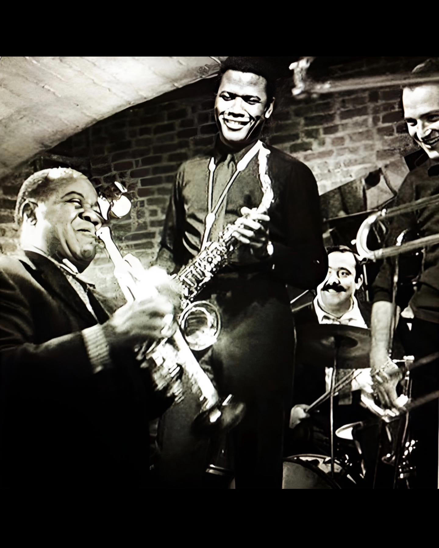 image  1 Jazz, Blues And Lounge Music - Louis Armstrong, Sidney Poitier